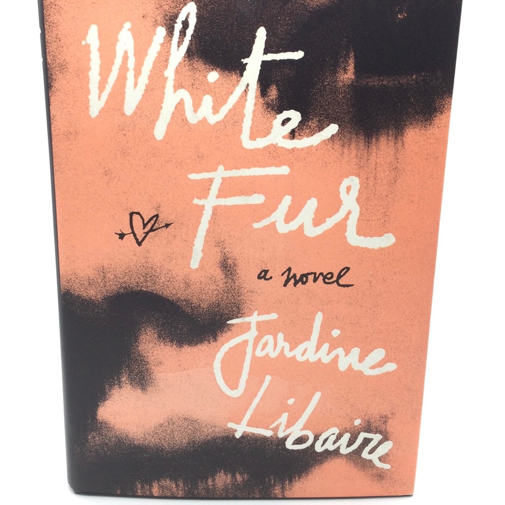 White Fur Noval by Jardine libaire